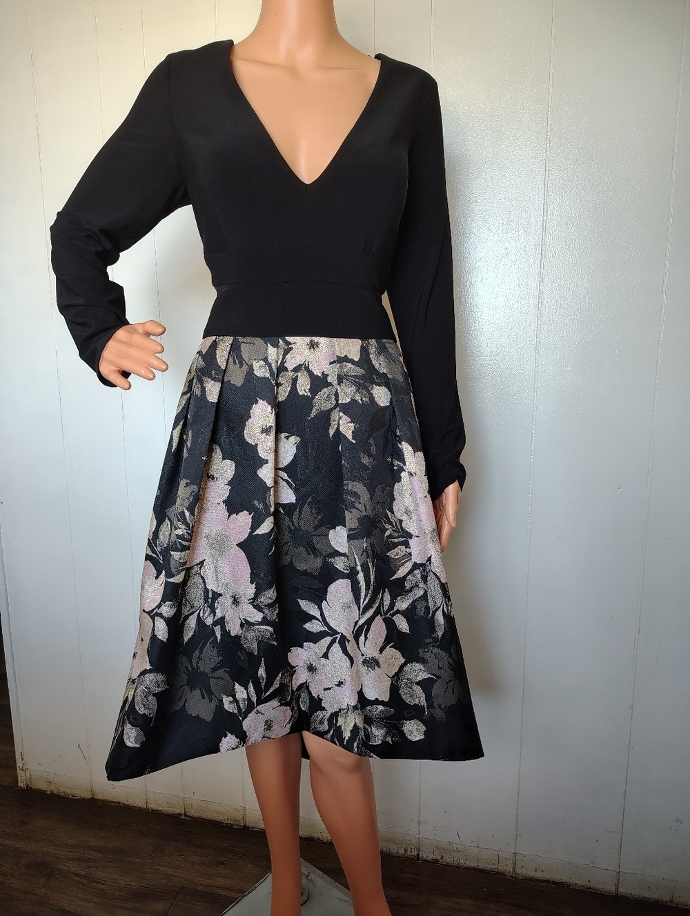Xscape  Black Floral Dress Size 16